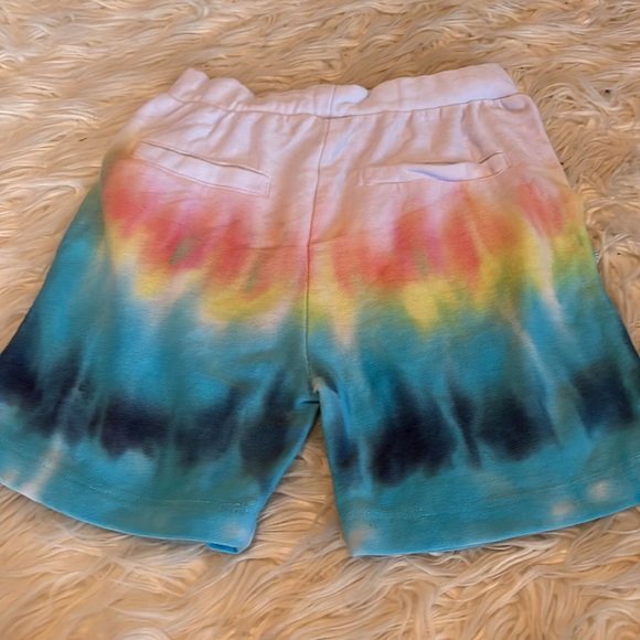 NWOT, Chaser, Girls, Cozy tie-dye shorts, faux ruffle side pockets - Picture 5 of 6